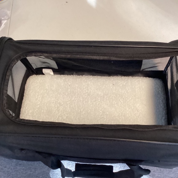 Sherpa Never Used Black Small Pet Carrier - Picture 5 of 7